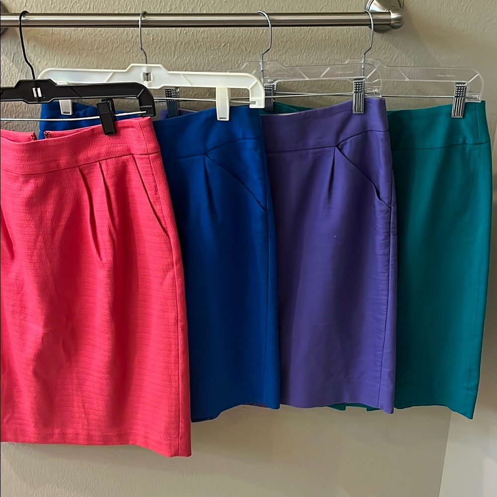 Banana Republic Pink Pleated Pencil Skirt Knee-Length Casual